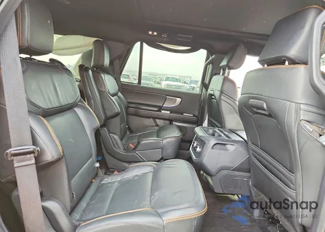 2025 Ford Expedition Tremor z USA, uszkodzony, nr VIN 1FMJU1RG3SEA04527